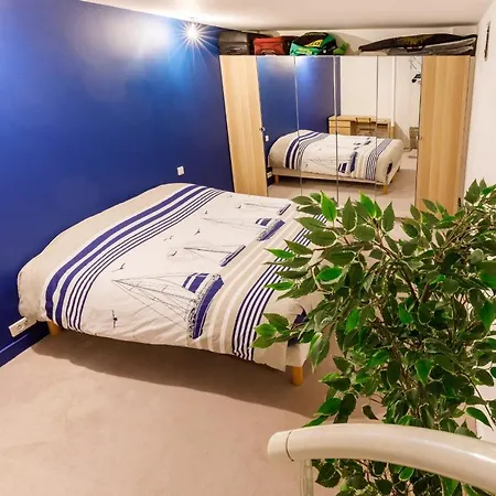 Charming Apartment Near Eiffel Tower *